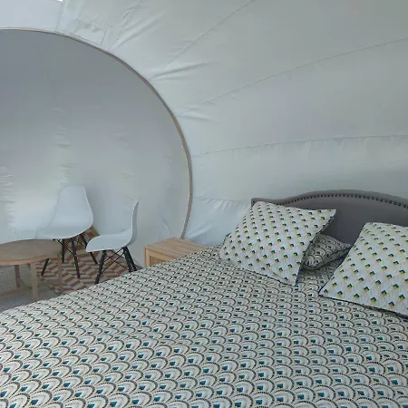 Cele Bulles Etoilees Hotel Brengues Exterior photo